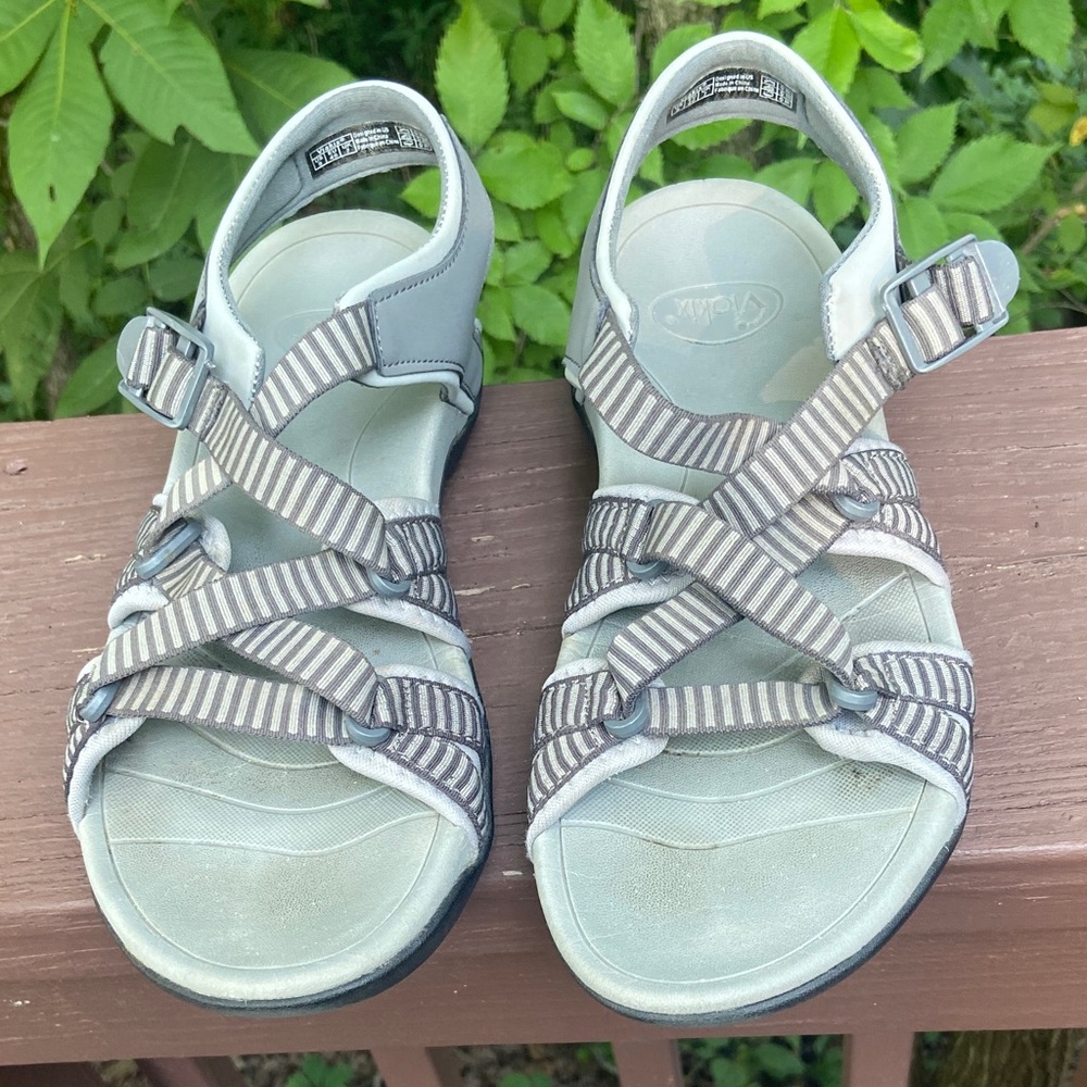 Viakix Gray Sandal Size 9